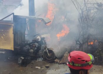 Satu Rumah dan Motor Sampah Hangus Dilalap Si Jago Merah