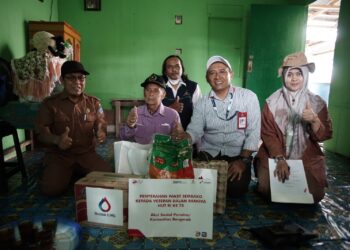 Sambut Hari Kemerdekaan RI, Badak LNG Lakukan Aksi Sosial untuk Para Veteran di Kota Bontang