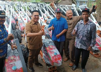 Dorong Swasembada Pangan, Wabup Kukar Salurkan Alsintan kepada Belasan Gapoktan