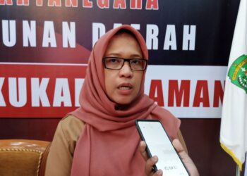Bappeda Kukar Tinjau Lokasi Pembangunan PLTS di Muara Kaman