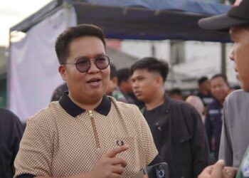 Rendi Solihin Salurkan Bantuan Perahu dan Bibit Udang bagi Para Nelayan di Muara Badak