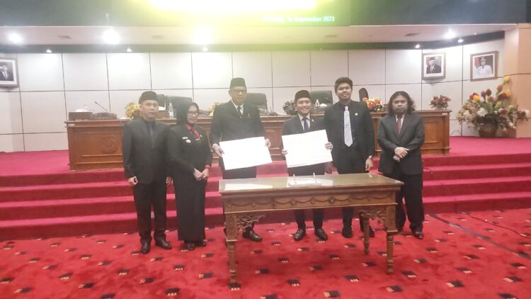 DPRD Kota Bontang Gelar Rapat Paripurna Penyampaian Nota Keuangan APBD 2024: Target Pendapatan Daerah Capai Rp1.972 Triliun