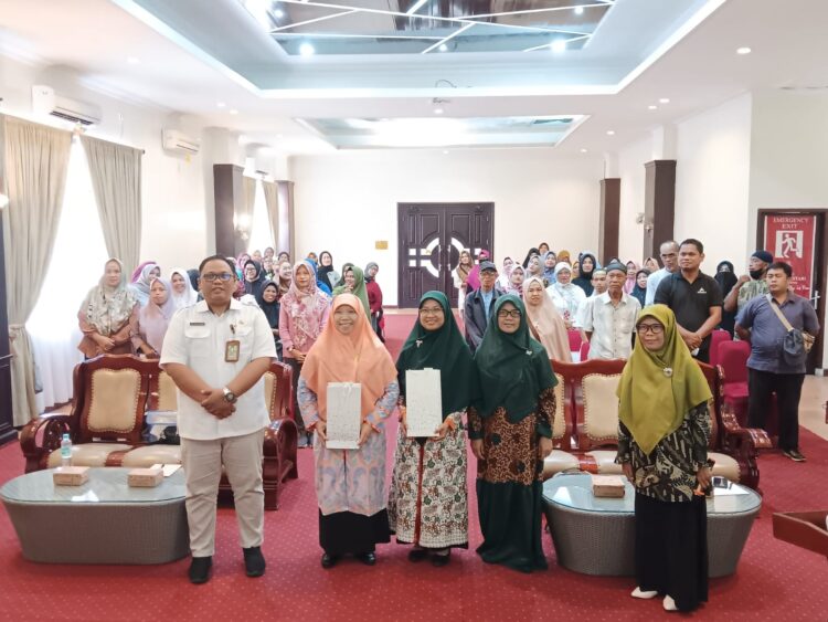 Seminar Parenting di Balikpapan, Fitri Ungkap Peran Vital Orang Tua dalam Pendidikan Anak