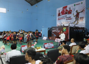 Ratusan Peserta dari Berbagai Kecamatan di Kukar Ikuti Kejuaraan Bulu Tangkis Bupati Cup