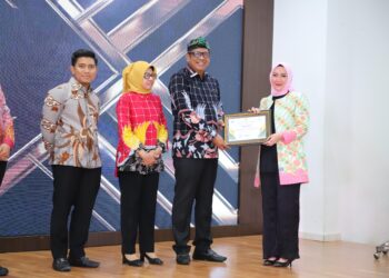Andi Faiz Hadiri Malam Penghargaan Pemkot Bontang