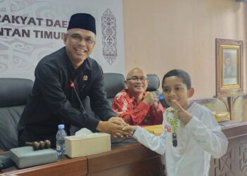 Ketua Fraksi PKS DPRD Kaltim Sambut Pelajar SD Belajar Demokrasi