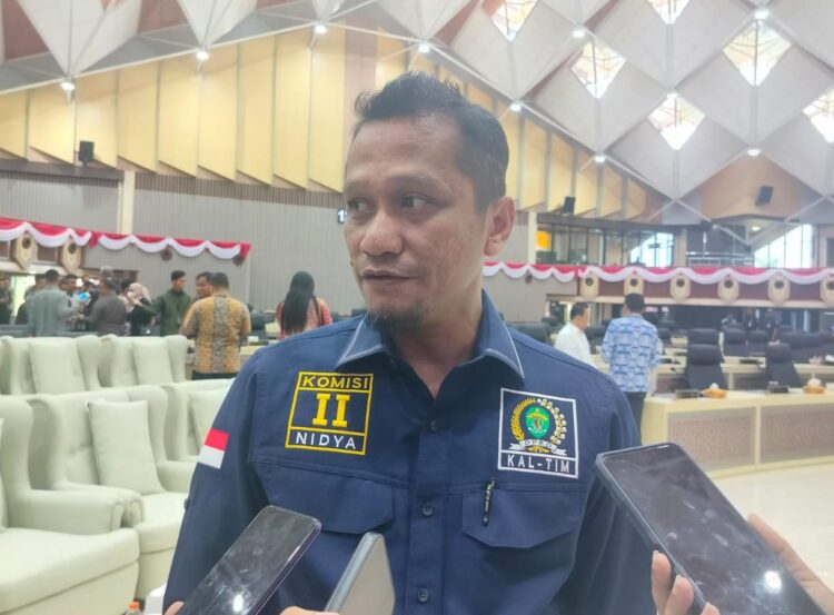 Parkir Truk Besar dan Peti Kemas di Pinggir Jalan, Ketua Komisi II DPRD Kaltim Keluhkan Potensi Bahaya dan Kemacetan