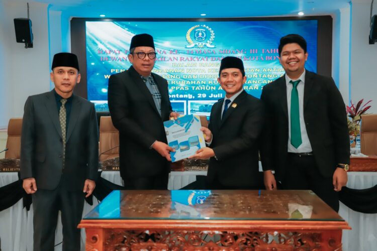 Kejar Target Sebelum Pelantikan, DPRD Gelar Paripurna Penandatanganan KUA PPAS APBD Perubahan