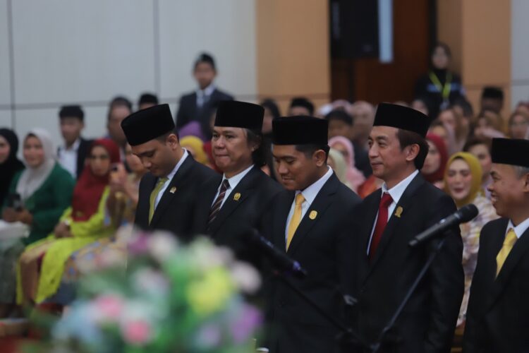 Rustam Resmi Melanjutkan Peran di DPRD Bontang, Fokus Pada Aspirasi Masyarakat