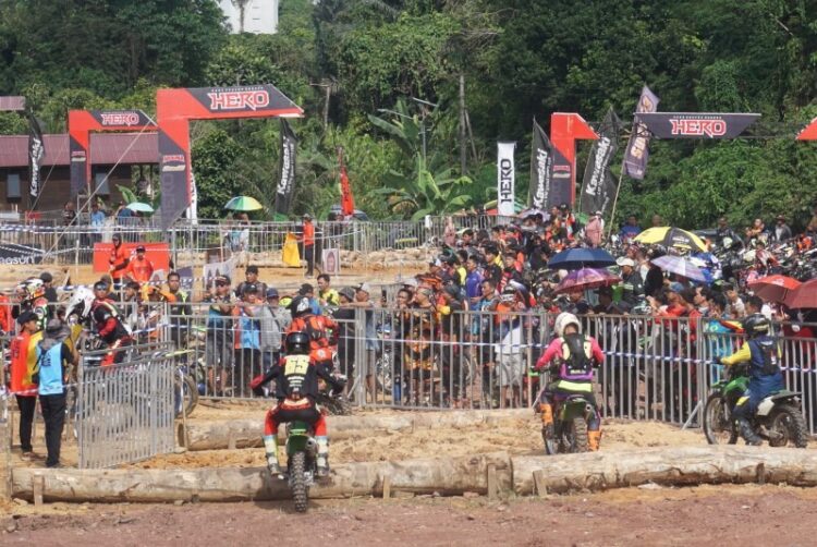 Bupati Kukar Lepas Peserta Trail Hardenduro Borneo 2025, Dorong Event Jadi Agenda Tahunan