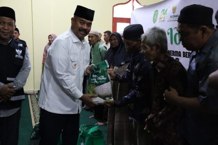 Bupati Kukar Tinjau Program Rehabilitasi Rumah Ibadah di Masjid Al-Ikhlas, Tekankan Penguatan Keagamaan