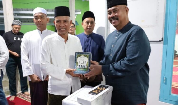 Bupati Kukar Sambangi Musholla Al Mubarok, Ajak Masyarakat Makmurkan Rumah Ibadah