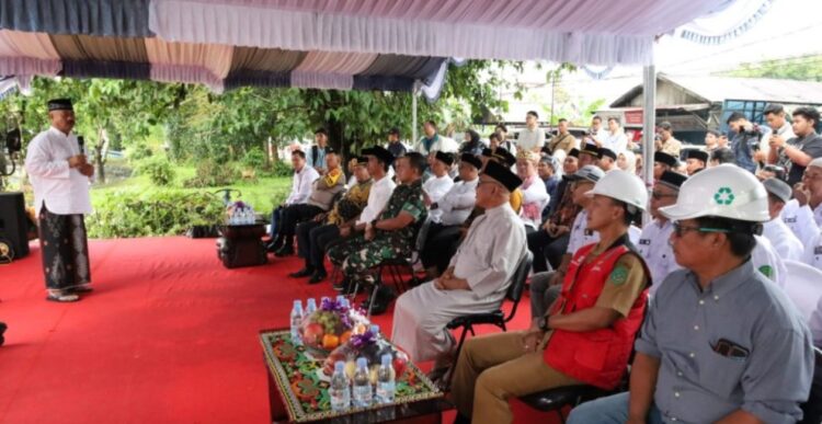 Bupati Kukar Letakkan Batu Pertama Pembangunan Jembatan Pendamping Jembatan Besi, Tegaskan Komitmen Tepat Waktu dan Pelestarian Sejarah