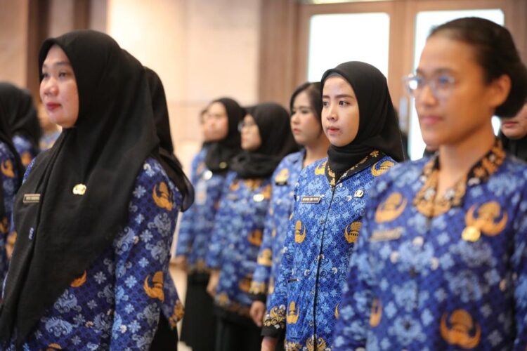 Gubernur Harum Desak Pemerintah Pusat Beri Kesempatan Non-ASN Kaltim Jadi PPPK