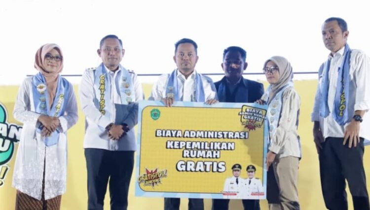 Gubernur Harum Tekankan Pendidikan sebagai Kunci Kemajuan Kaltim dalam Peluncuran Gratis Pol