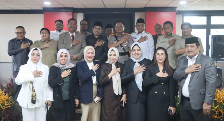 Kapolda Kaltim Silaturahmi ke DPRD, Hasanuddin Mas’ud Tekankan Sinergi untuk Keamanan Daerah
