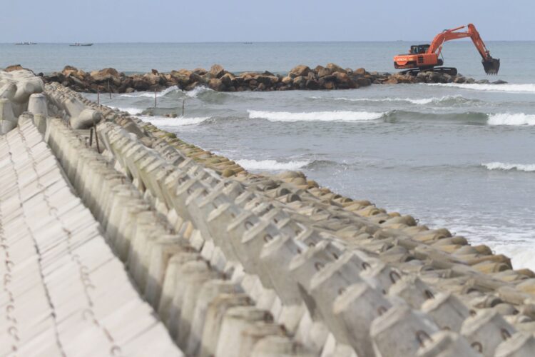 Proyek Pengamanan Pantai Biduk-Biduk Diharapkan Jadi Benteng Abrasi dan Dorong Kesejahteraan Warga
