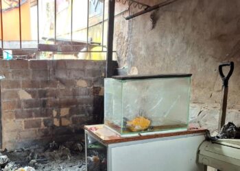 Pemilik Lagi Tidur, Rumah di Berebas Tengah Nyaris Jadi Arang