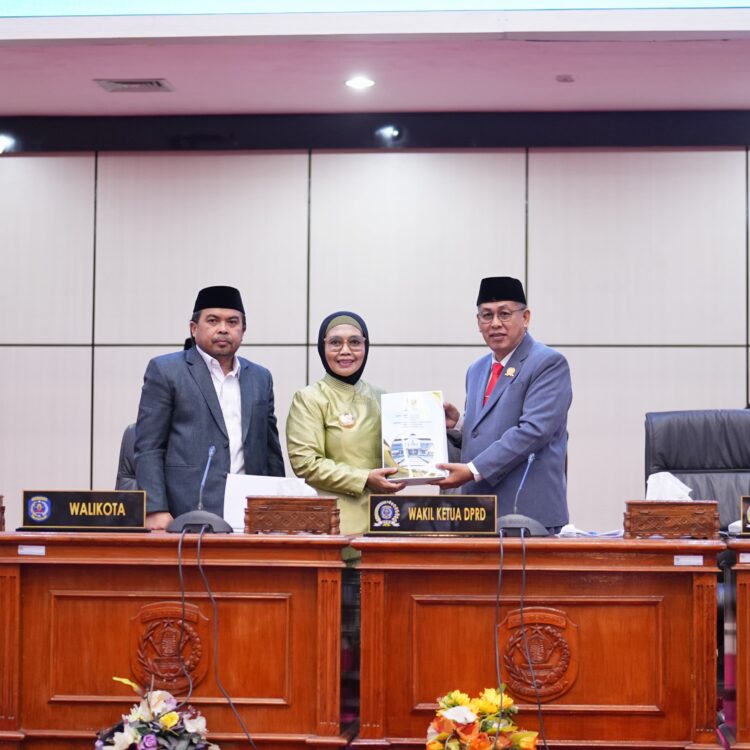 DPRD Kota Bontang Terima Penyampaian Wali Kota tentang Raperda P2APBD TA 2024