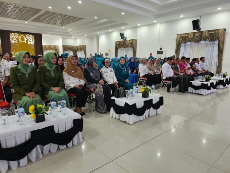 Pengurus PKK, Posyandu dan Dekranasda Resmi Dilantik, Wali Kota Minta Sinergi dengan Pemerintah