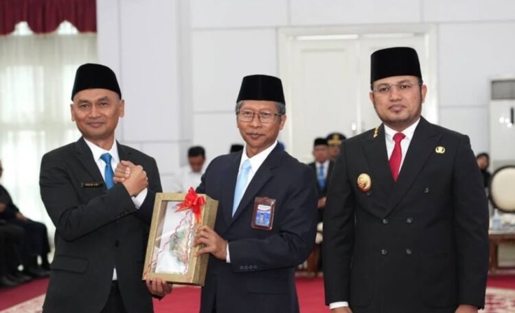 Gubernur Kaltim Kukuhkan Edy Suharto sebagai Kepala Perwakilan BPKP Kaltim Gantikan Felix Joni Darjoko