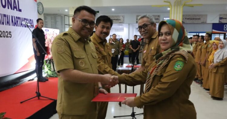 Bupati Kukar Lantik 44 Pejabat Fungsional di Mall Pelayanan Publik