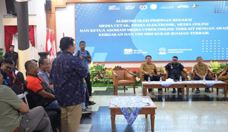Bupati Kukar Jalin Komunikasi Intensif dengan Media Lewat Audiensi di Pendopo Odah Etam