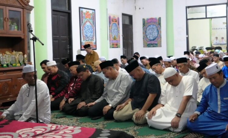Doa Bersama Iringi Keberangkatan Kafilah Kukar ke MTQ ke-45 di Kutim