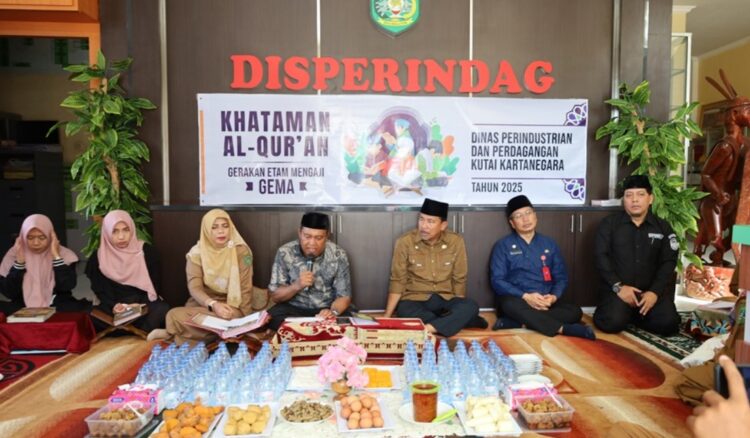 Sekda Kukar Hadiri Khatam Al-Qur’an ASN Disperindag