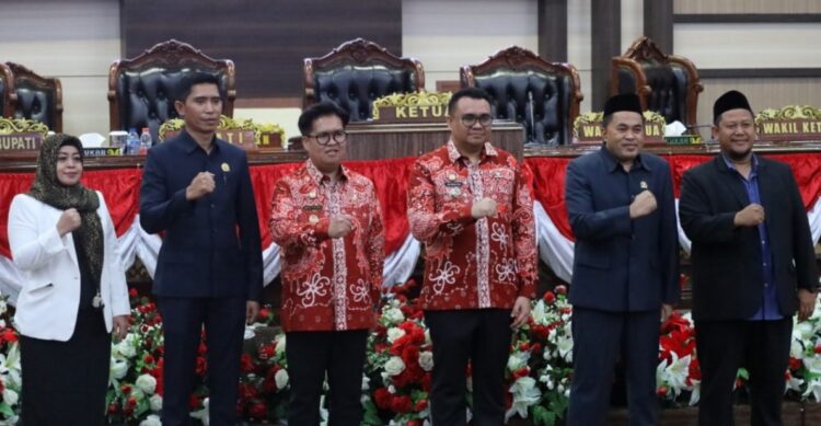 Bupati Aulia – Wabup Rendi Paparkan Visi Misi Kukar Idaman Terbaik di DPRD Kukar