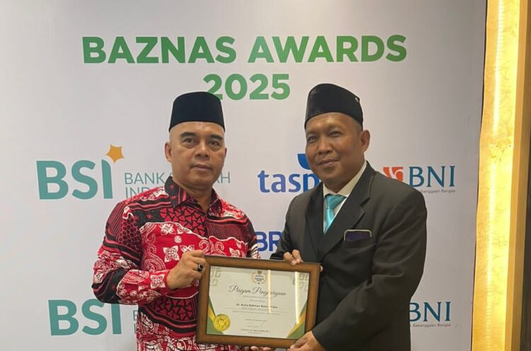 Bupati Kukar Raih BAZNAS Award 2025 untuk Dukungan Gerakan Zakat Indonesia