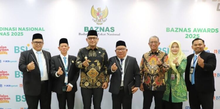 Pemprov Kaltim Raih Penghargaan Kepala Daerah Pendukung Digitalisasi Zakat di Baznas Award 2025