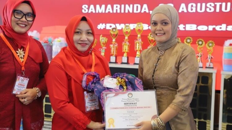 DWP Kaltim Meriahkan HUT RI ke-80 dengan Lomba Cup Cake dan Fashion Kebaya Merah Putih