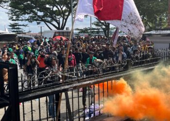 Ribuan Massa Kepung DPRD dan Kantor Gubernur Kaltim, Polisi Kerahkan 1.500 Personel