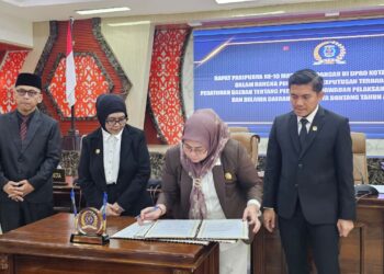 Gelar Paripurna ke-10 Tahun 2026, DPRD Bontang Sahkan Raperda Pertanggungjawaban APBD 2025 Menjadi Perda
